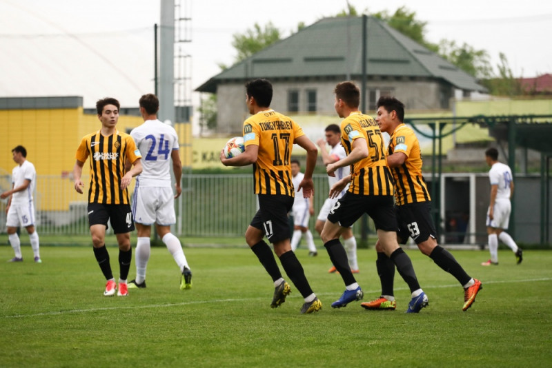 Тунгышбаев — в символической сборной 3-го тура Первой лиги